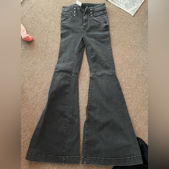 Free People Sailor style flare leg jeans. - Picture 1 of 3